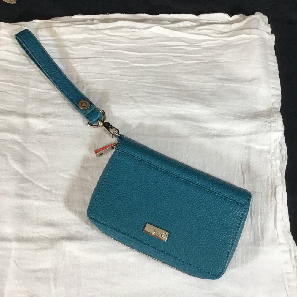 Thirty One Jewel Wallet with wristlet